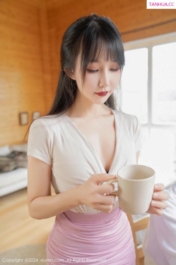 波巧酱  [XiuRen]高清写真图 2024.02.20 No.8112 波巧酱 丝袜美腿第27张图片